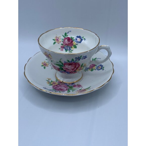 Vintage Rosina Bone China Teacup and Saucer Set Floral Pattern Gold Trim Made in - Picture 5 of 10